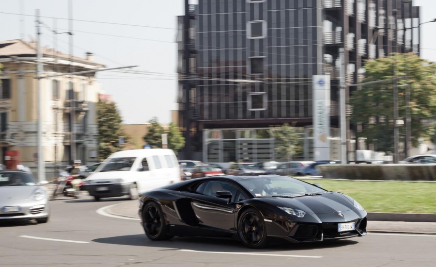 Name:  2012-lamborghini-aventador-lp700-4-photo-431659-s-1280x782.jpg
Views: 13873
Size:  154.8 KB