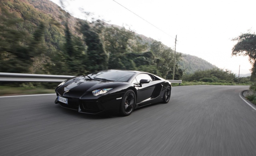 Name:  2012-lamborghini-aventador-lp700-4-photo-431567-s-1280x782.jpg
Views: 4727
Size:  131.2 KB