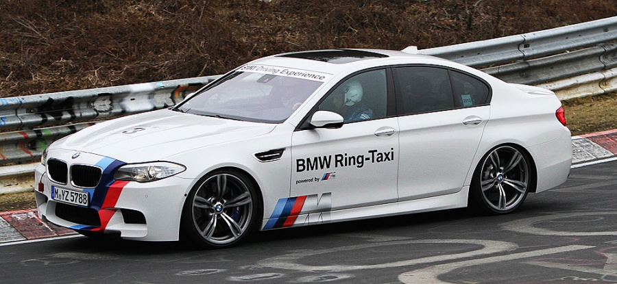 Name:  F10_M5_Ringtaxi_01.jpg
Views: 810
Size:  177.1 KB