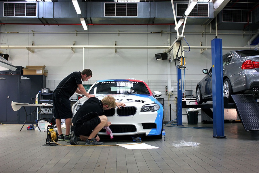 Name:  M5-Safety-Car-Build-2.jpg
Views: 2618
Size:  210.7 KB