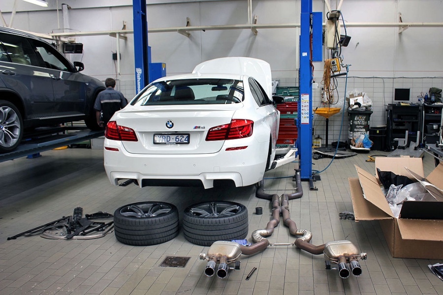 Name:  M5-Safety-Car-Build-4.jpg
Views: 2617
Size:  212.2 KB