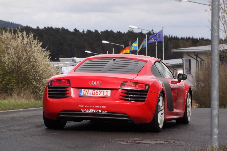 Name:  r8 etron set 2 6 copy.jpg
Views: 1193
Size:  184.9 KB