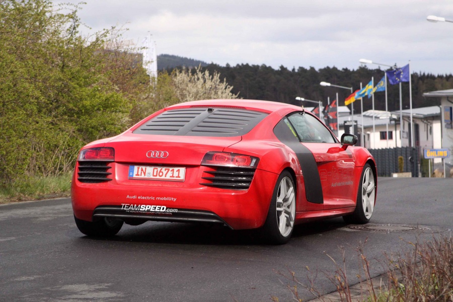 Name:  r8 etron set 2 5 copy.jpg
Views: 1122
Size:  210.1 KB