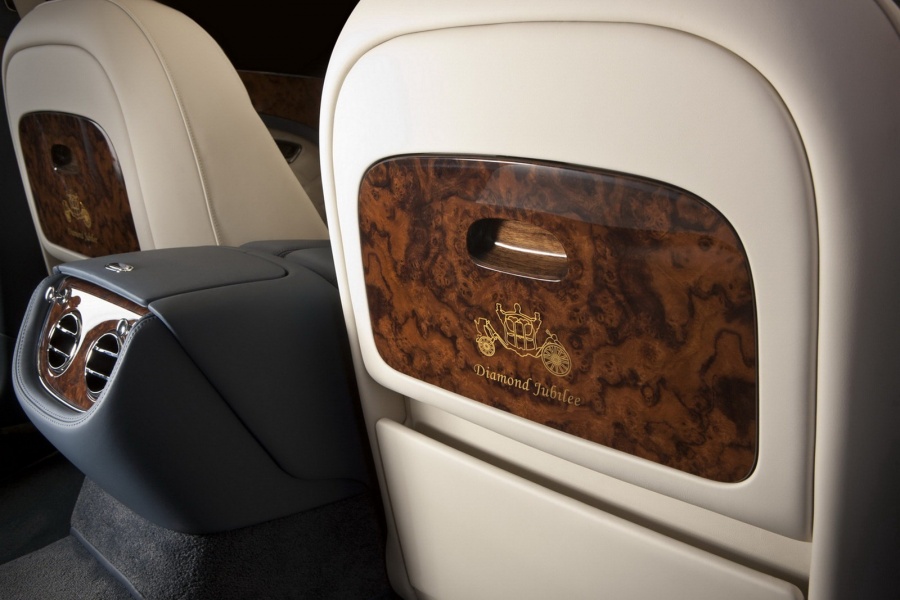 Name:  Bentley-Mulsanne-Royal-Diamond-Jubilee-4[5].jpg
Views: 1287
Size:  135.8 KB