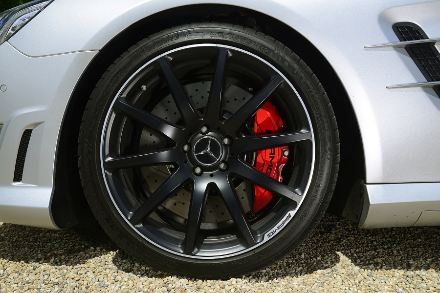 Name:  10_mercedes_sl_63_amg.jpg
Views: 3398
Size:  225.2 KB