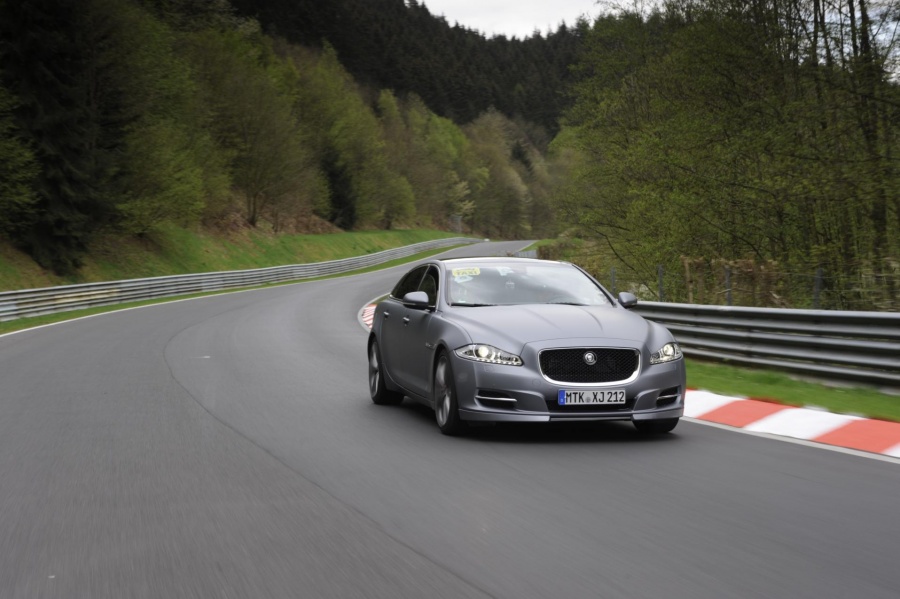 Name:  Jag_XJ_Ring_Taxi_Nurburgring_040512_4.jpg
Views: 452
Size:  146.2 KB