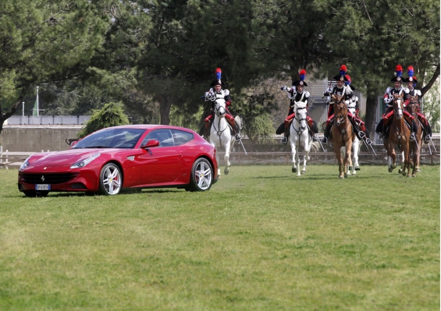 Name:  ferrari-salutes-queen-elizabeth-ii-on-her-diamond-jubilee_100389868_l.jpg
Views: 397
Size:  239.5 KB