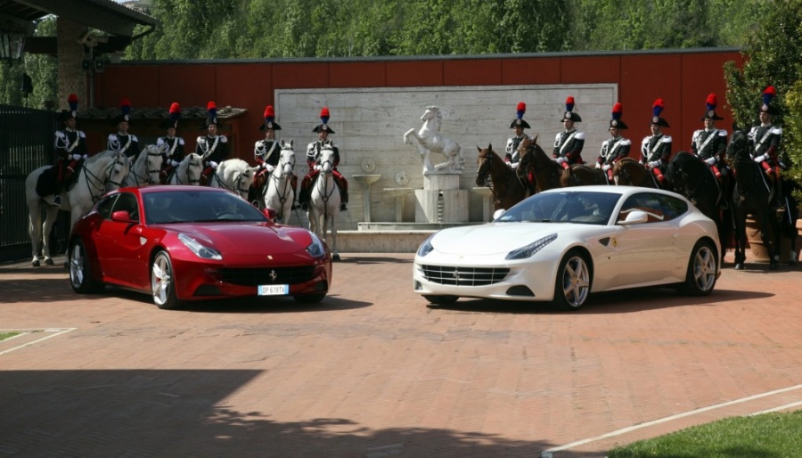 Name:  ferrari-salutes-queen-elizabeth-ii-on-her-diamond-jubilee_100389871_l.jpg
Views: 371
Size:  168.2 KB