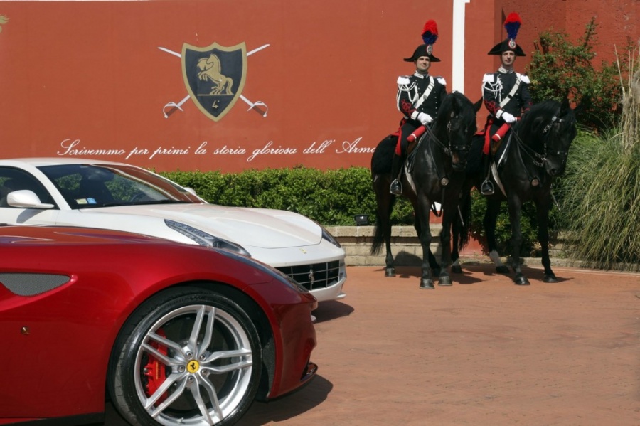 Name:  ferrari-salutes-queen-elizabeth-ii-on-her-diamond-jubilee_100389877_l.jpg
Views: 431
Size:  173.6 KB