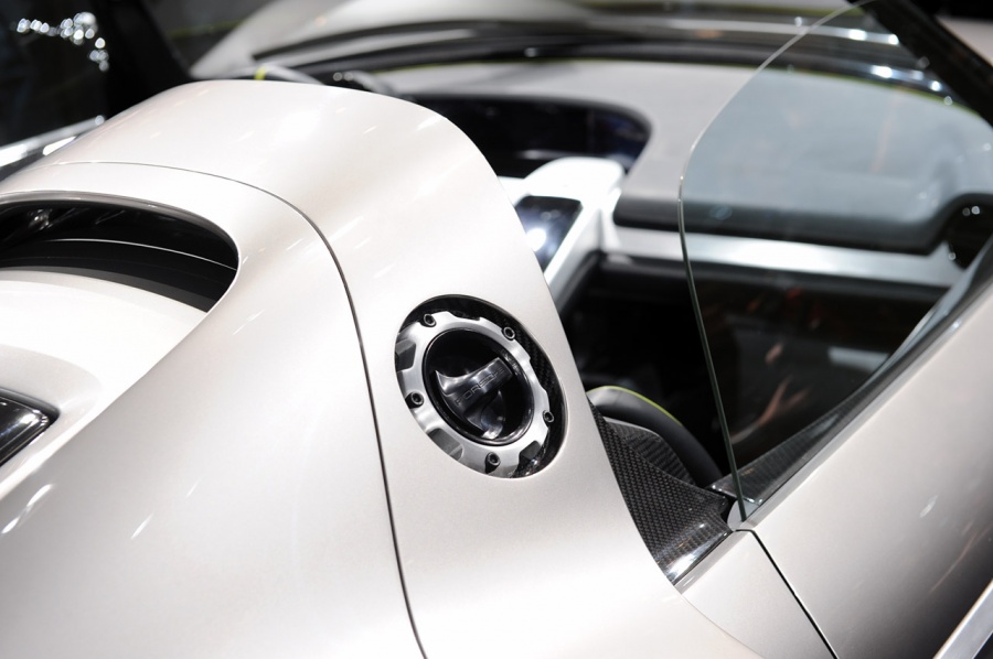 Name:  21porsche918spyderlive.jpg
Views: 11285
Size:  118.7 KB