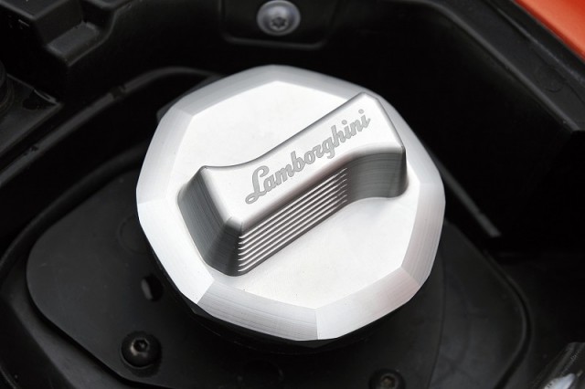 Name:  lamborghini__aventador_lp_700-4__2012__075.jpg
Views: 1651
Size:  39.4 KB