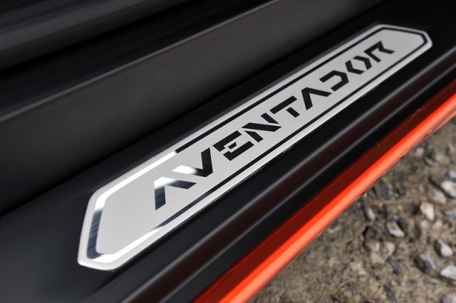 Name:  lamborghini__aventador_lp_700-4__2012__063.jpg
Views: 1651
Size:  53.8 KB