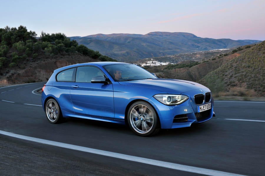 Name:  a04bmw1series.jpg
Views: 1436
Size:  153.3 KB