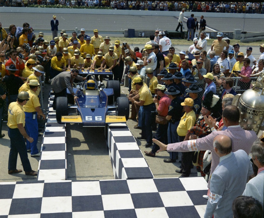 Name:  1972-210-victory-circle-copy.jpg
Views: 1121
Size:  267.7 KB