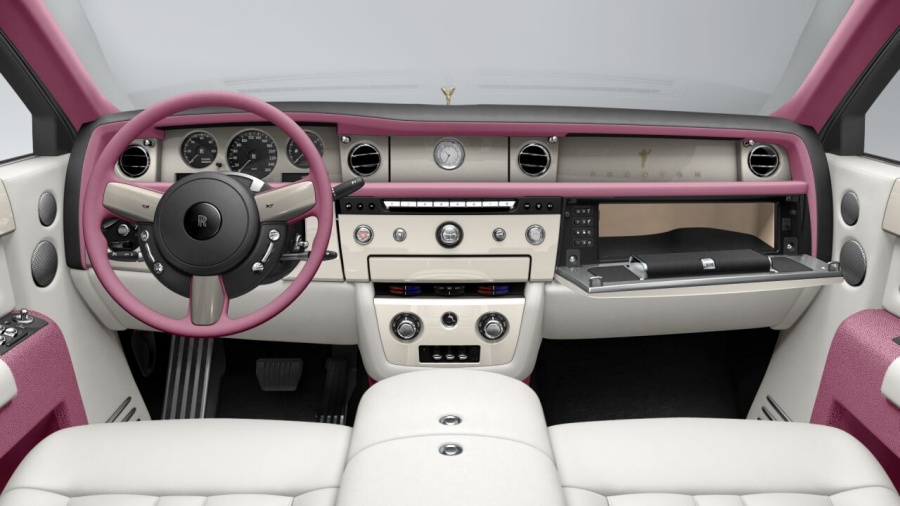Name:  RR_Phantom Extended Wheelbase LHD_interior_0.jpg
Views: 631
Size:  121.0 KB