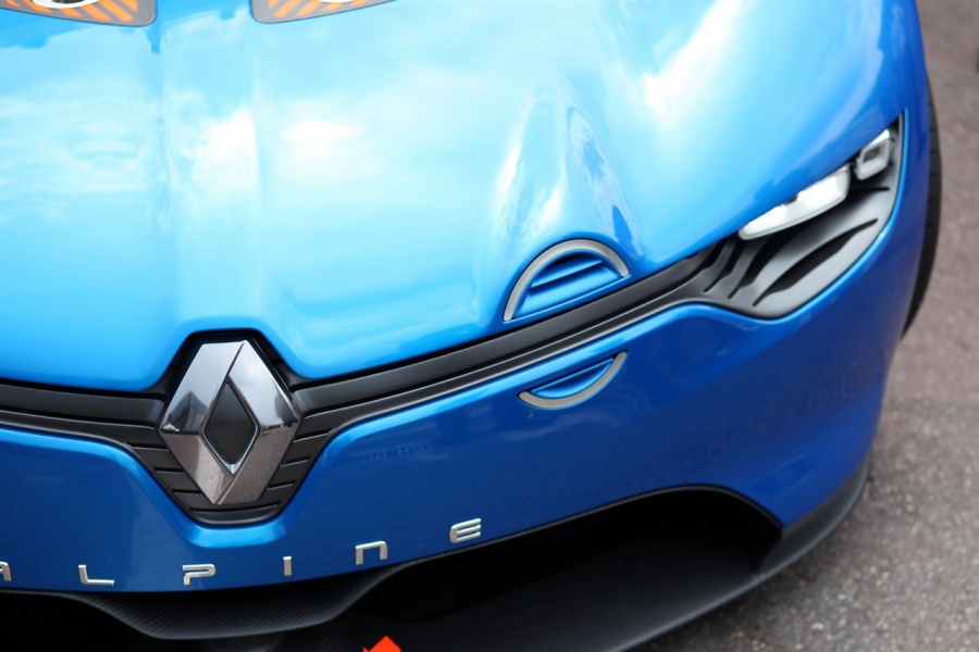 Name:  renault_alpine_a110-50_concept_car_monaco_25_maggio_2012_15.jpg
Views: 200
Size:  124.6 KB
