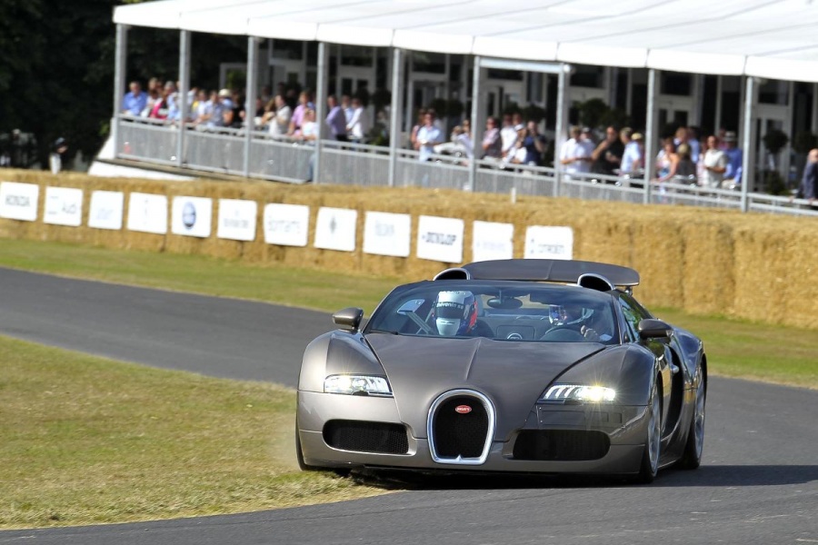Name:  The_latest_and_greatest_supercars_in_action_at_the_2011_Goodwood_Festival_of_Speed(1).jpg
Views: 712
Size:  173.0 KB