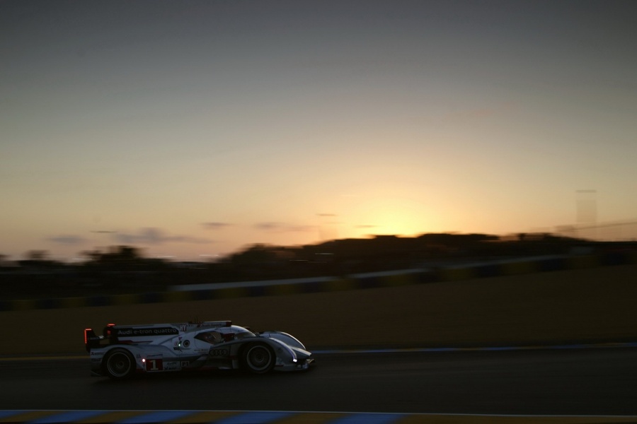 Name:  Audi-Le-Mans-24h-89[5].jpg
Views: 192
Size:  74.5 KB