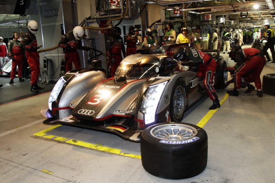 Name:  Audi-Le-Mans-24h-93[5].jpg
Views: 187
Size:  226.8 KB
