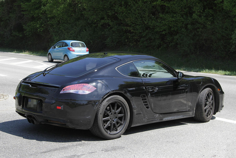 Name:  Erlkoenig-Porsche-Cayman-19-fotoshowImageNew-302bbc22-594943.jpg
Views: 1836
Size:  111.5 KB
