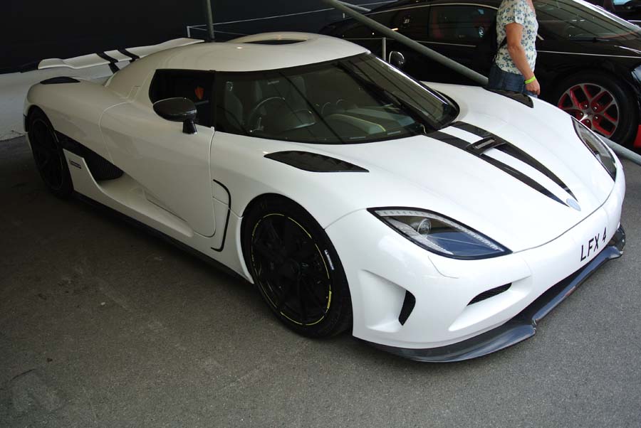 Name:  Goodwood_Festival_of_Speed_2012_-_Supercar_Paddock(6).jpg
Views: 1488
Size:  84.6 KB