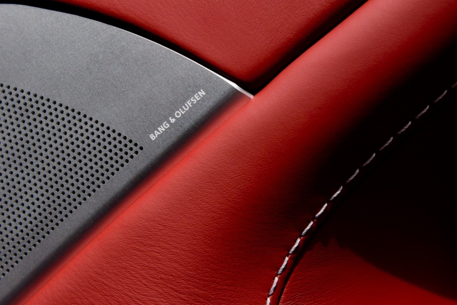 Name:  astonmartinv12vantageroadster16.jpg
Views: 761
Size:  178.0 KB