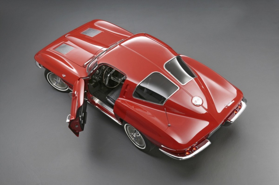 Name:  60thAnnivHistoricVette08-medium.jpg
Views: 562
Size:  120.1 KB