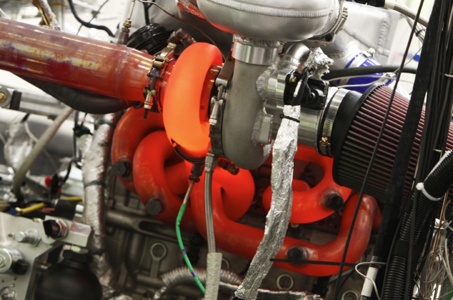 Name:  Jaguar C-X75 (turbo y colector de escape al rojo vivo).jpg
Views: 4024
Size:  181.9 KB