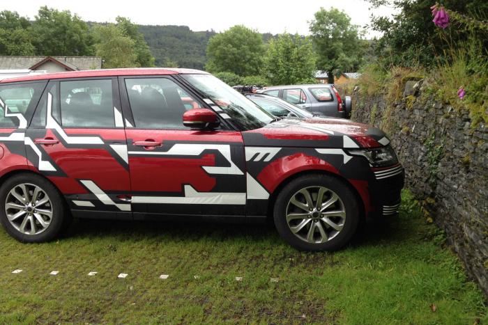 Name:  range-rover-spy-front.jpg
Views: 452
Size:  70.3 KB