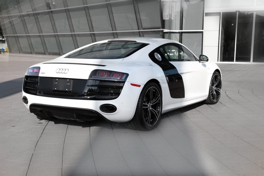 Name:  2012-Audi-R8-Exclusive-Selection-17[2].jpg
Views: 1346
Size:  152.3 KB