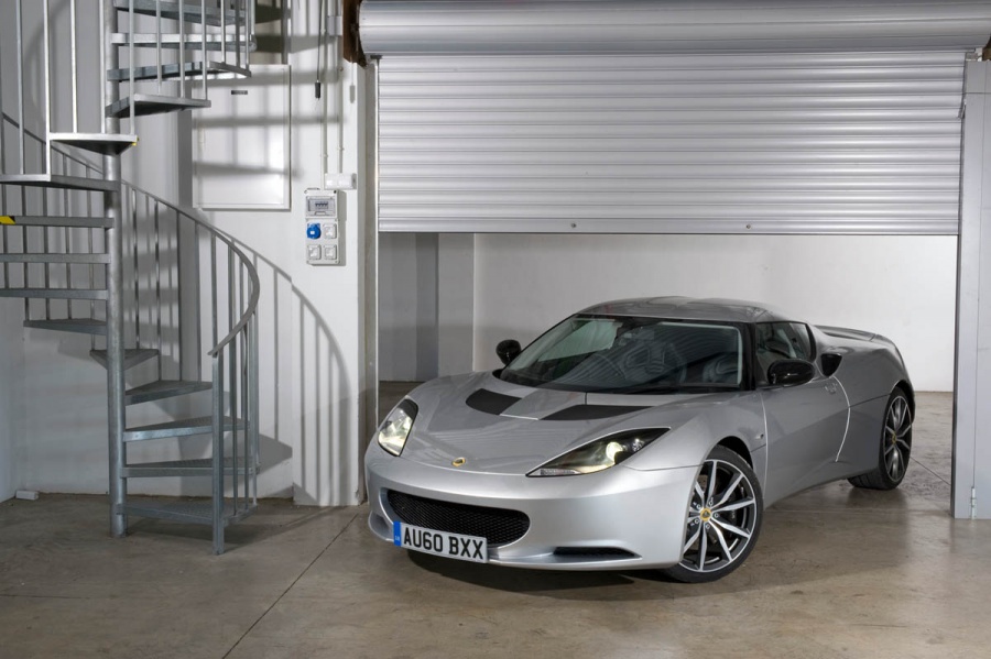 Name:  EvoraSCover.jpg
Views: 206
Size:  149.9 KB