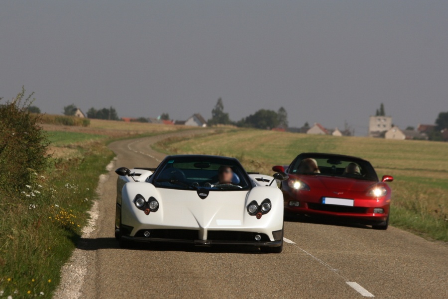 Name:  Pagani Zonda F Clubsport vs. Chevrolet Corvette C6.jpg
Views: 1187
Size:  146.1 KB