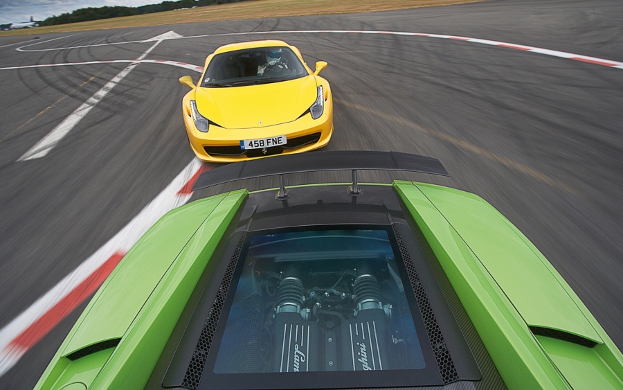 Name:  Ferrari 458 Italia vs. Lamborghini Gallardo LP570-4 Superleggera (2).jpg
Views: 1144
Size:  171.3 KB