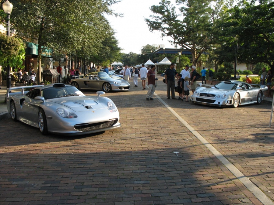 Name:  Porsche 911 GT1 vs. Mercedes-Benz CLK GTR (3).jpg
Views: 967
Size:  294.2 KB