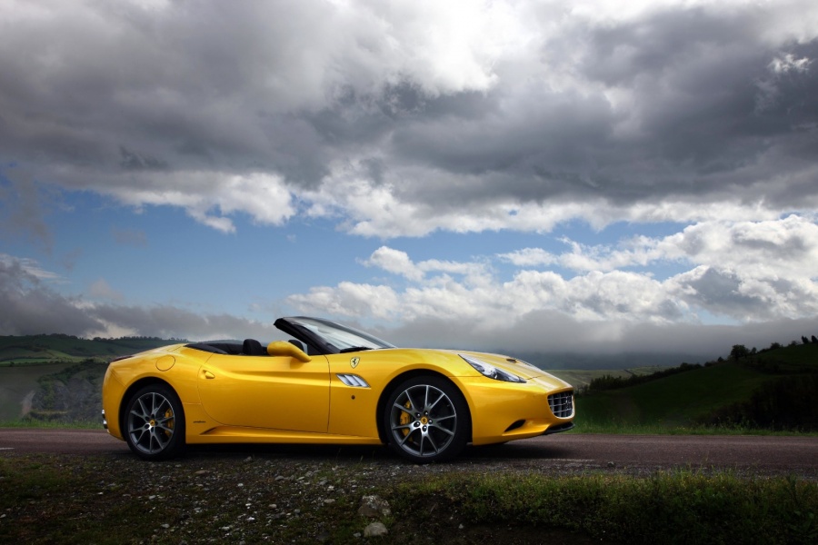 Name:  ferrari-california-30-and-458-spider-uk-debut-set-for-goodwood-46114_1.jpg
Views: 717
Size:  144.4 KB
