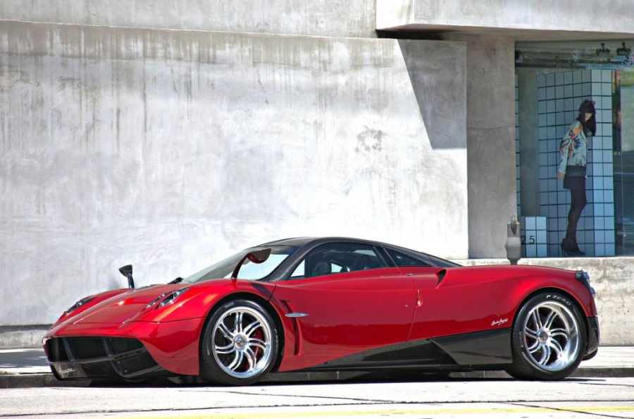 Name:  Pagani-Huayra_2012_1024x768_wallpaper_07.jpg
Views: 1899
Size:  178.9 KB