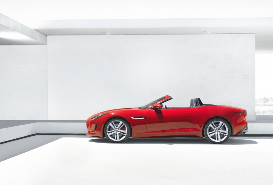 Name:  F-TYPE_HOUSE_V8_2.jpg
Views: 1431
Size:  90.4 KB