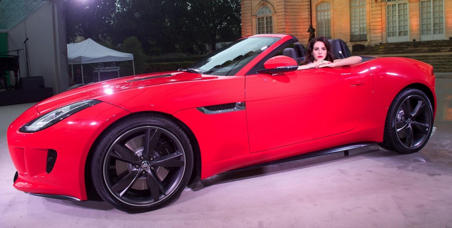 Name:  Jag_F-TYPE_Lifestyle_Lana_Del_Rey_260912_4.jpg
Views: 545
Size:  147.4 KB