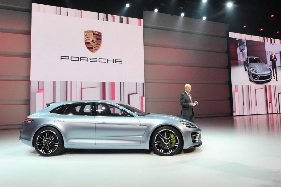 Name:  Porsche-Panamera-Sport-Turismo-03[2].jpg
Views: 1368
Size:  147.4 KB