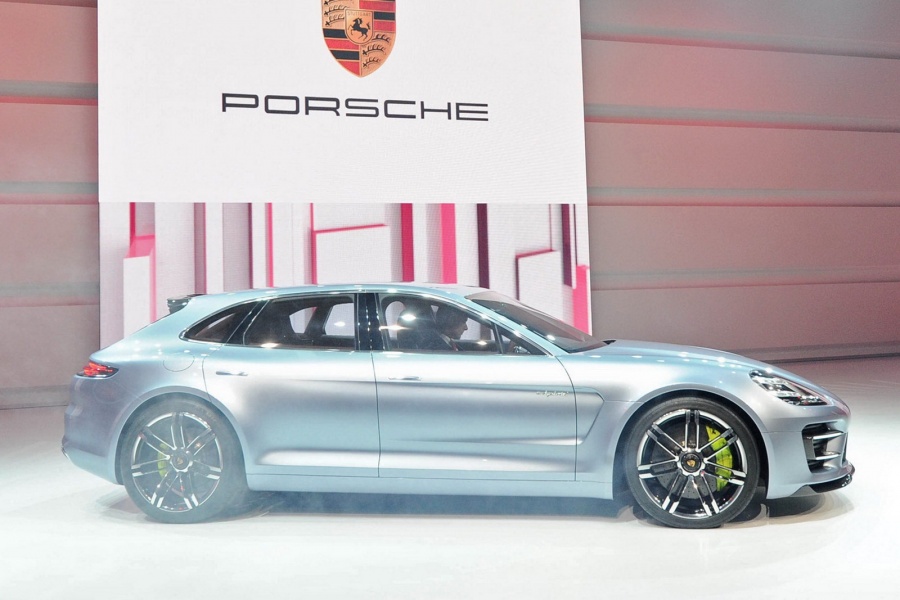 Name:  Porsche-Panamera-Sport-Turismo-02[2].jpg
Views: 652
Size:  137.2 KB