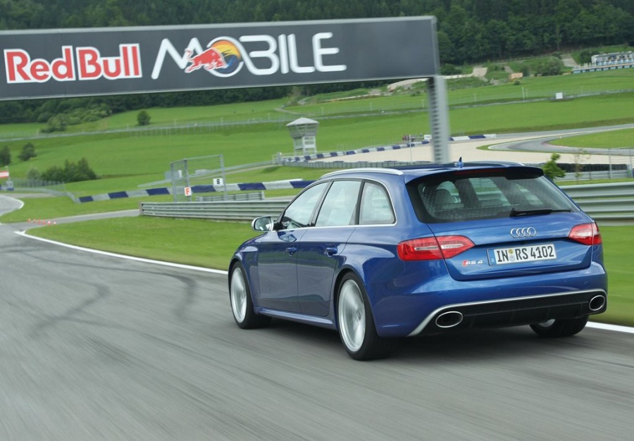 Name:  Audi-RS4_Avant_2013_1024x768_wallpaper_2d.jpg
Views: 2454
Size:  166.9 KB