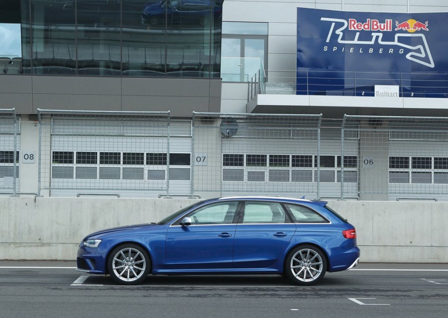 Name:  Audi-RS4_Avant_2013_1024x768_wallpaper_21.jpg
Views: 2389
Size:  196.6 KB