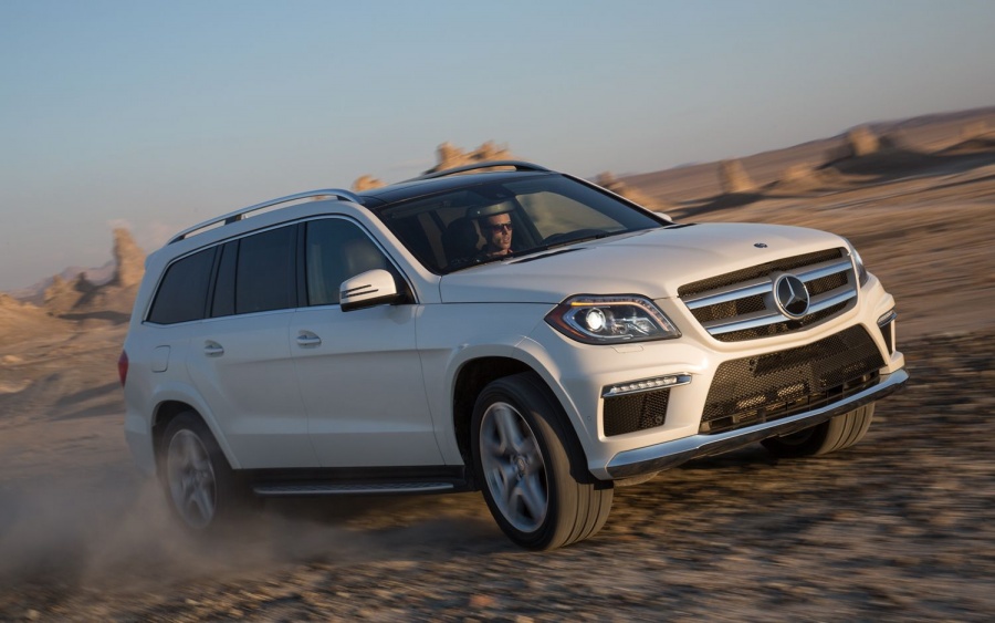 Name:  2013-Mercedes-Benz-GL-550-4Matic-front-three-quarters-in-motion.jpg
Views: 2977
Size:  133.4 KB