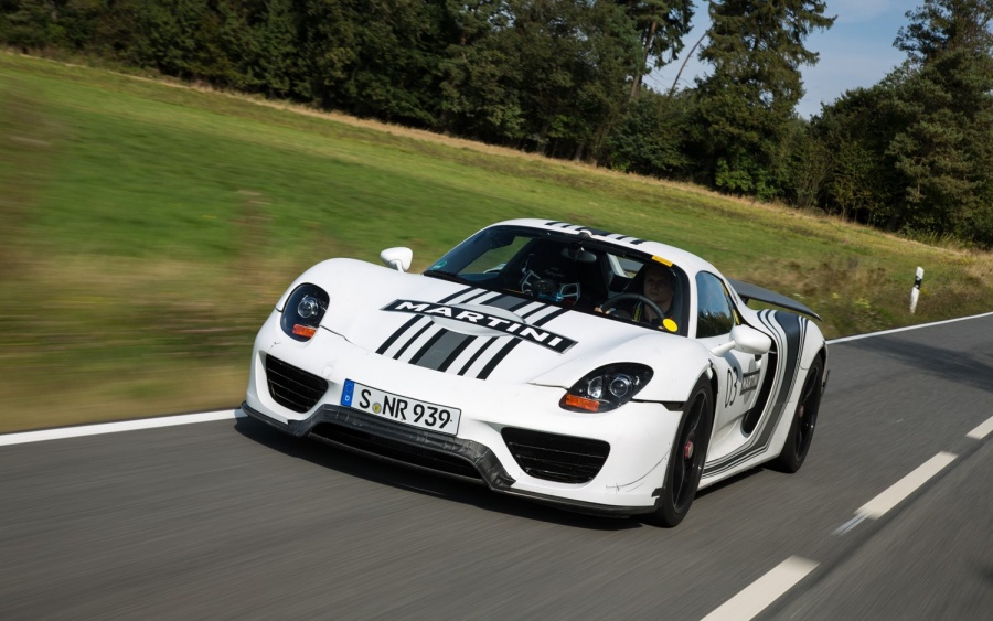 Name:  Porsche-918-Spyder-front-three-quarter-in-motion.jpg
Views: 1303
Size:  179.6 KB
