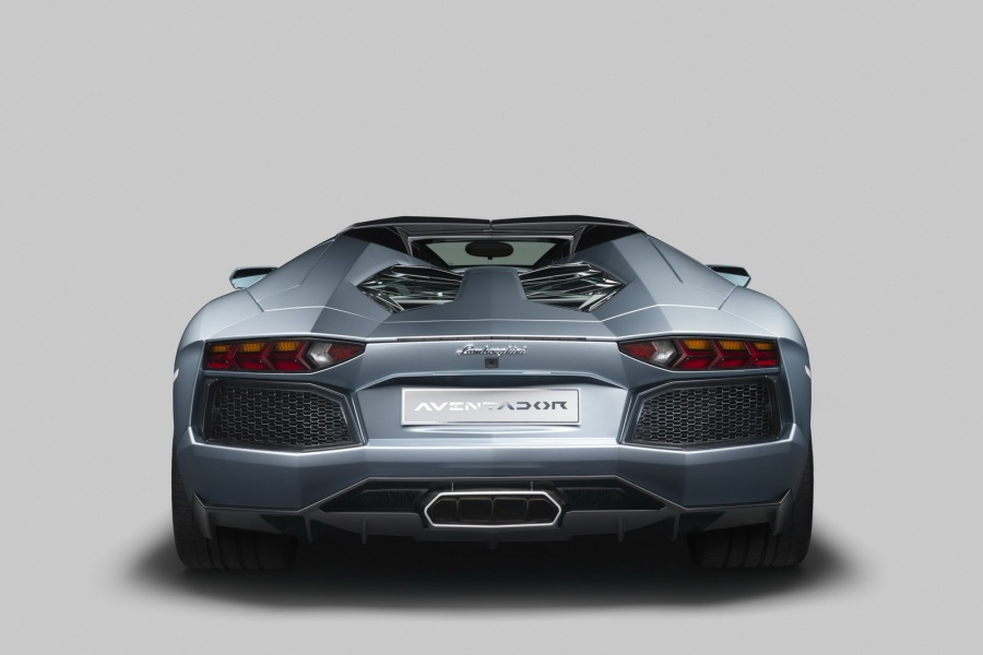 Name:  Lamborghini-Aventador-LP-700-4-Roadster-21[2].jpg
Views: 2596
Size:  89.7 KB