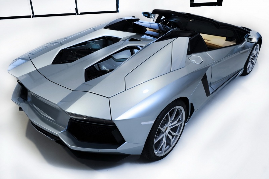 Name:  Lamborghini-Aventador-LP-700-4-Roadster-12[2].jpg
Views: 2481
Size:  137.4 KB