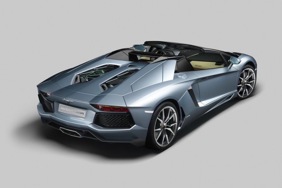 Name:  Lamborghini-Aventador-LP-700-4-Roadster-19[2].jpg
Views: 7099
Size:  102.4 KB