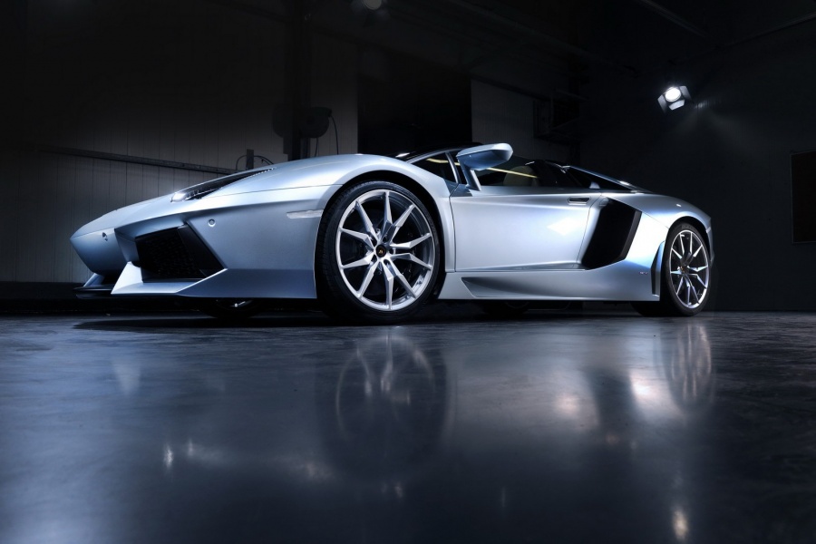 Name:  Lamborghini-Aventador-LP-700-4-Roadster-05[2].jpg
Views: 2402
Size:  108.7 KB