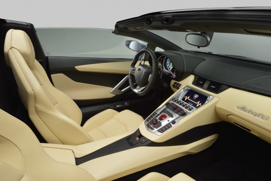 Name:  Lamborghini-Aventador-LP-700-4-Roadster-31[2].jpg
Views: 2612
Size:  133.0 KB