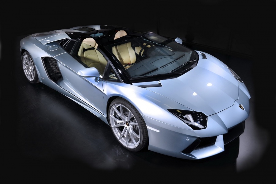 Name:  Lamborghini-Aventador-LP-700-4-Roadster-02[2].jpg
Views: 2459
Size:  117.7 KB